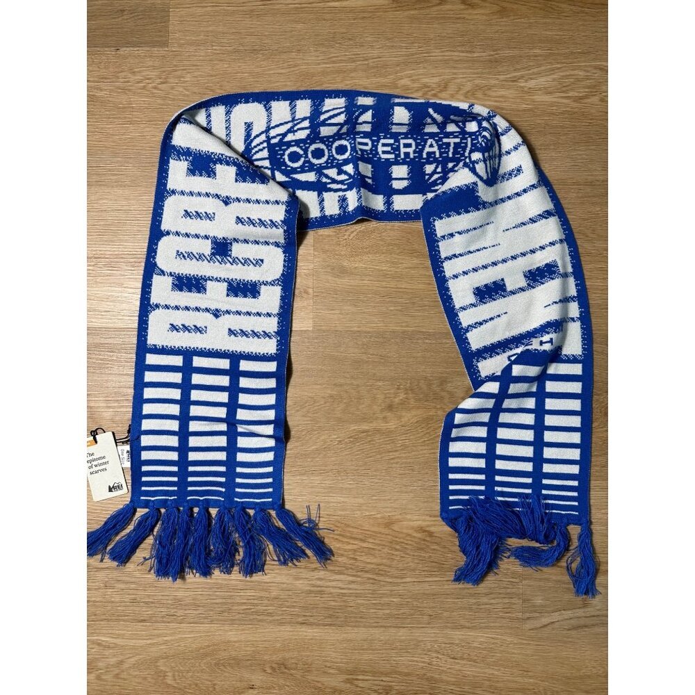 REI Co Op Unisex Blue and White Winter Scarf